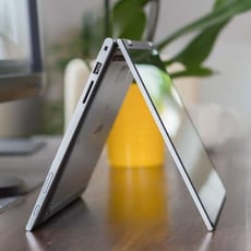 2-in-1 Mobile Devices Give Businesses the Best of Both Worlds image